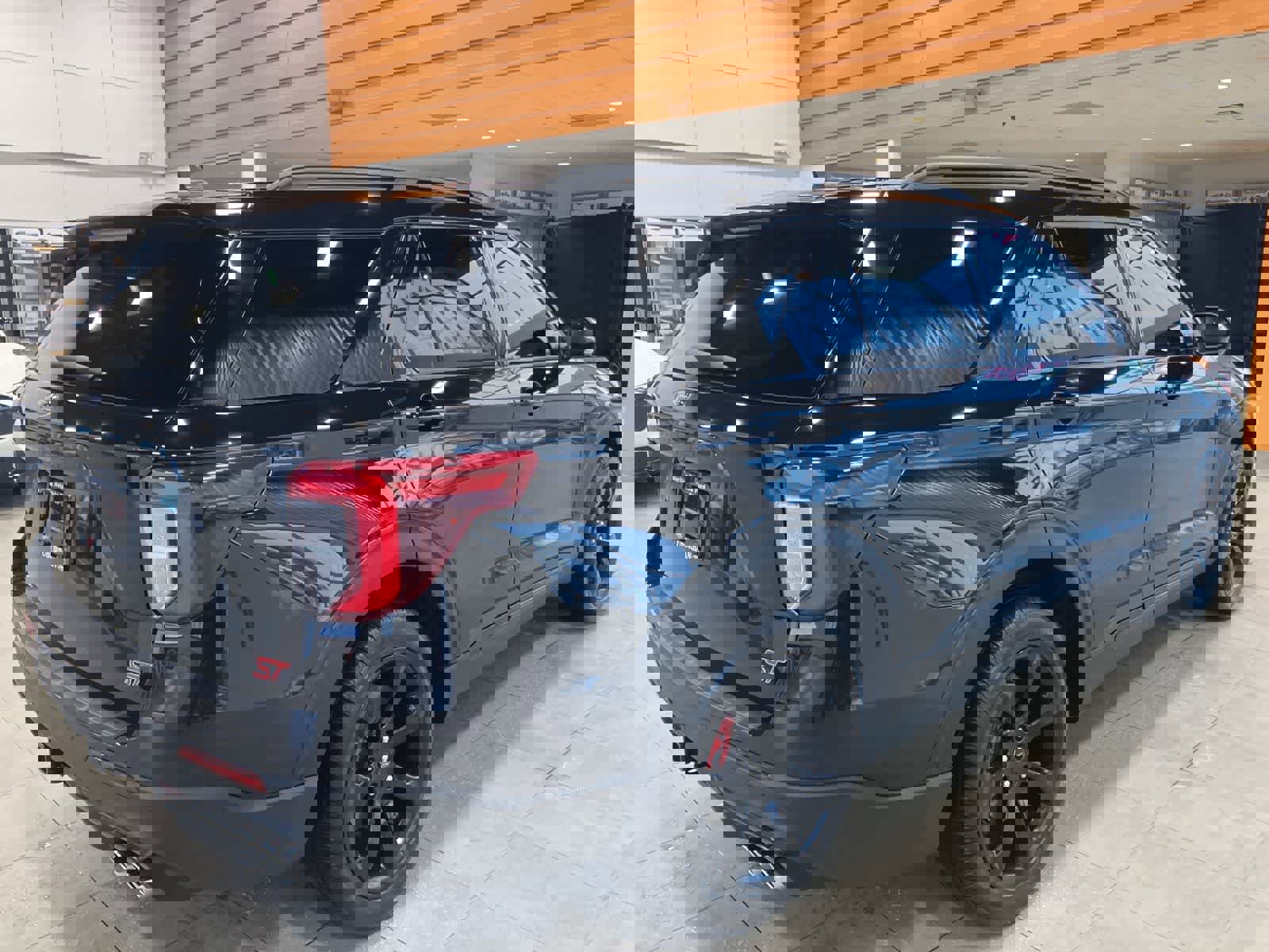 Used 2024 Ford Explorer ST w/ Equipment Group 401A image 5