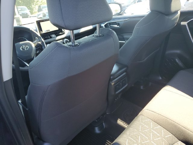 Used 2025 Toyota RAV4 XLE w/ Convenience Package AWD/4WD image 15
