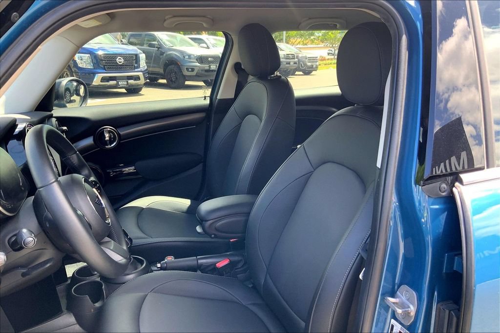 Used 2022 MINI Cooper 4-Door Hardtop FWD image 23