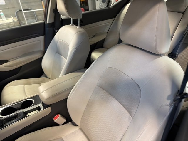 Used 2024 Nissan Altima 2.5 SV image 20