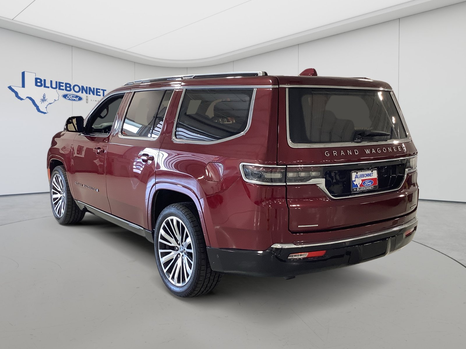 Used 2022 Jeep Grand Wagoneer Series III AWD/4WD image 7
