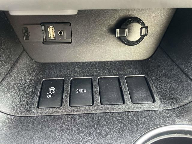 Used 2016 Toyota Highlander Limited image 28