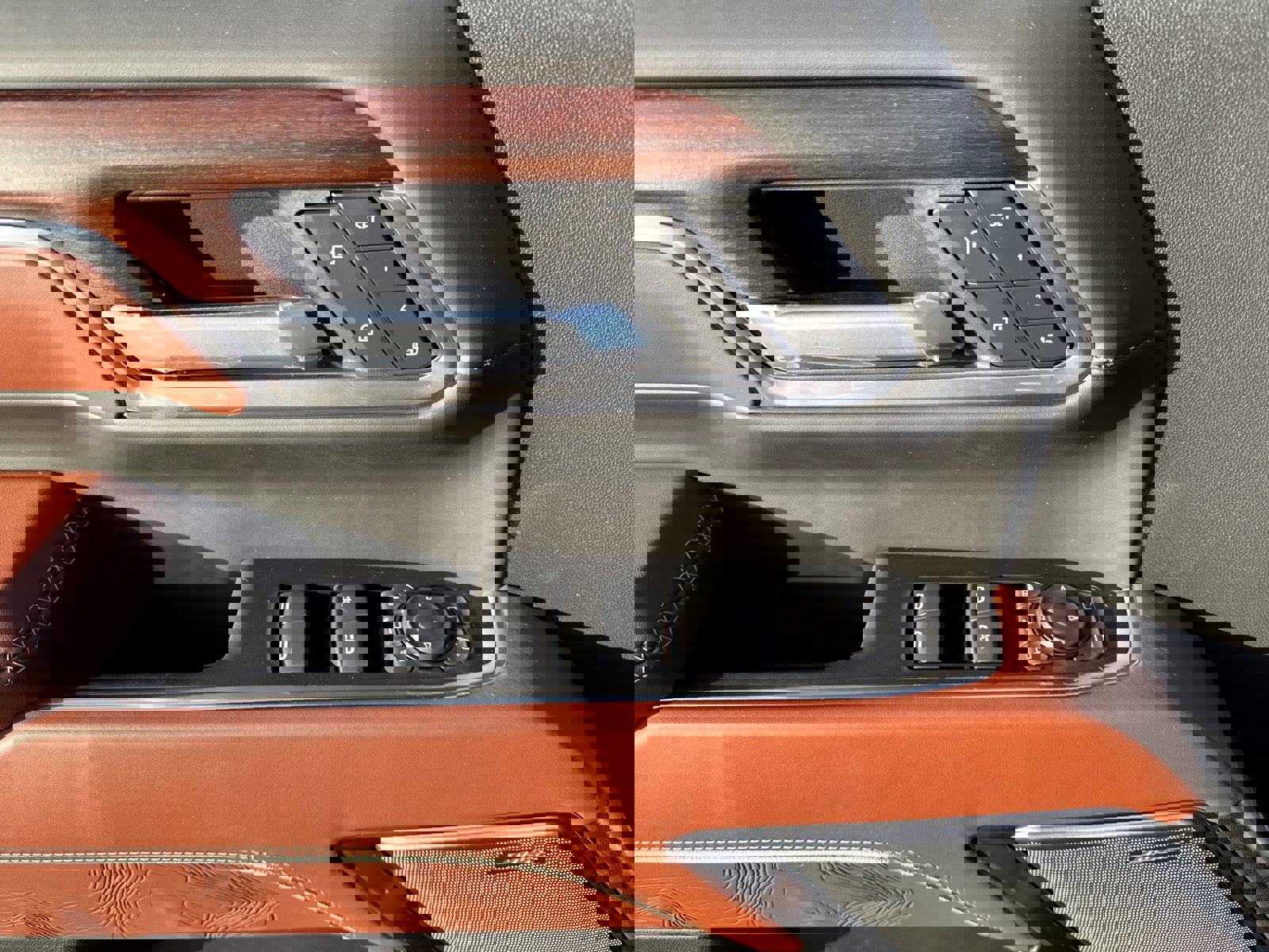 New 2026 GMC Sierra 3500 Denali Ultimate w/ LPO, Black Badging Package image 27