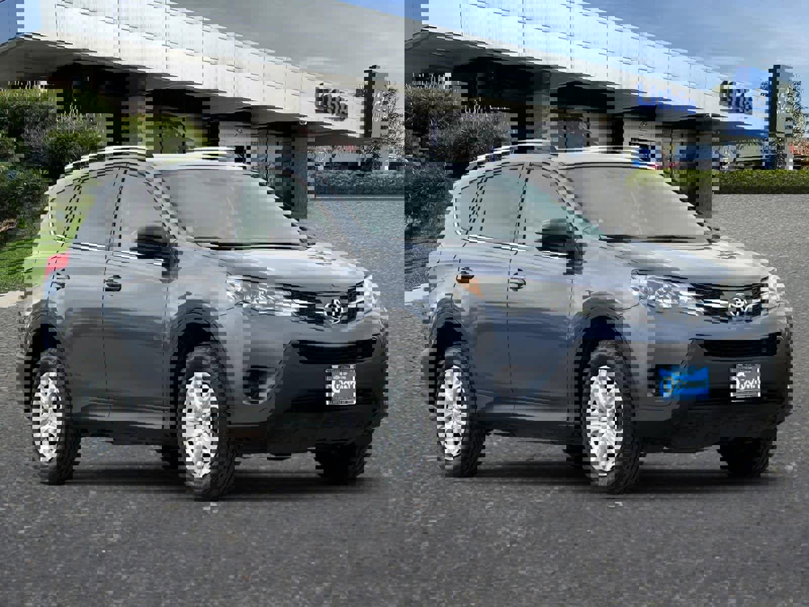 Used 2013 Toyota RAV4 LE image 10