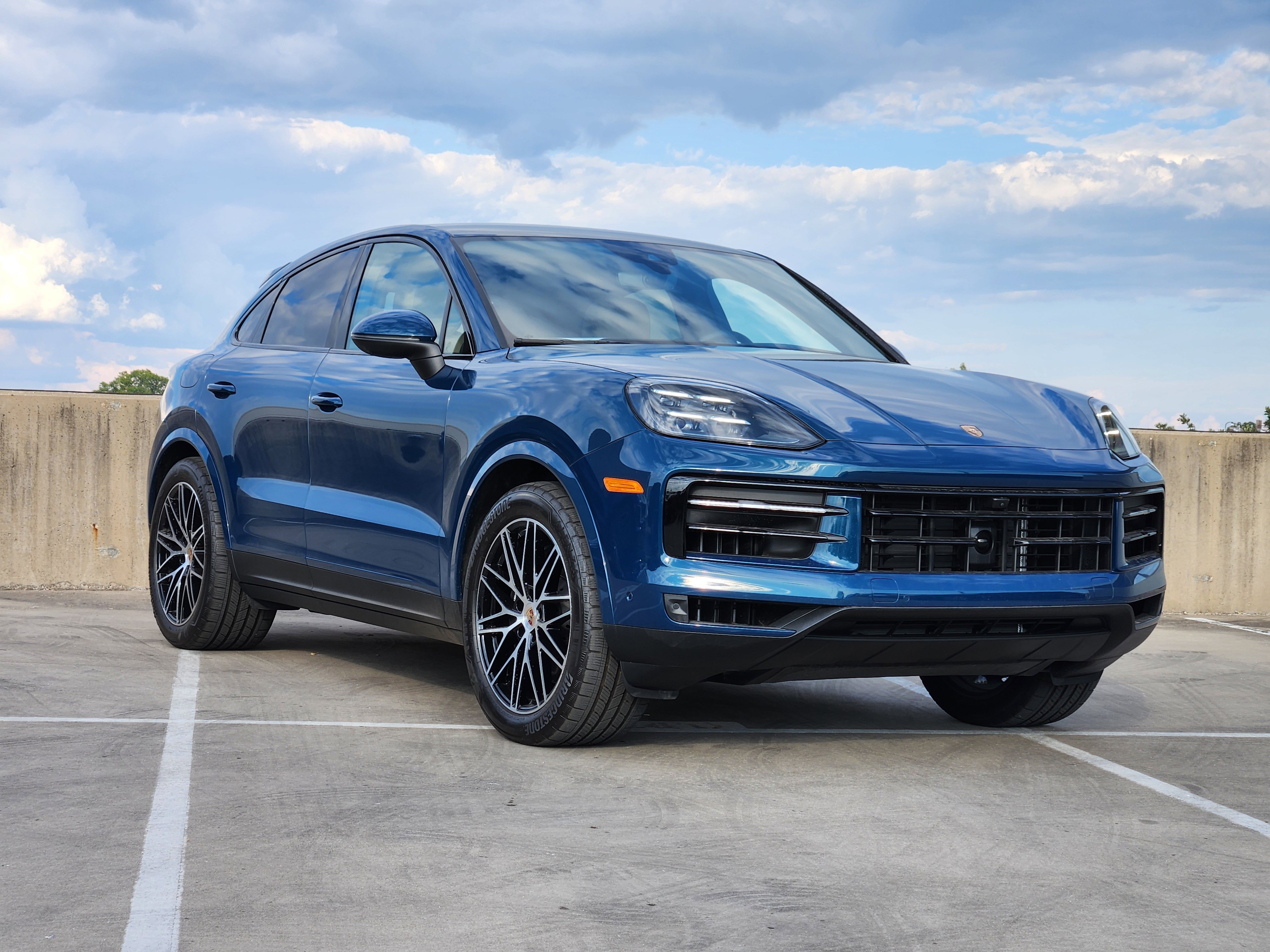 Certified 2025 Porsche Cayenne Coupe image 10