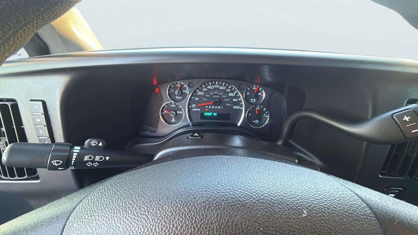 Used 2024 GMC Savana 2500 w/ Driver Convenience Package image 10