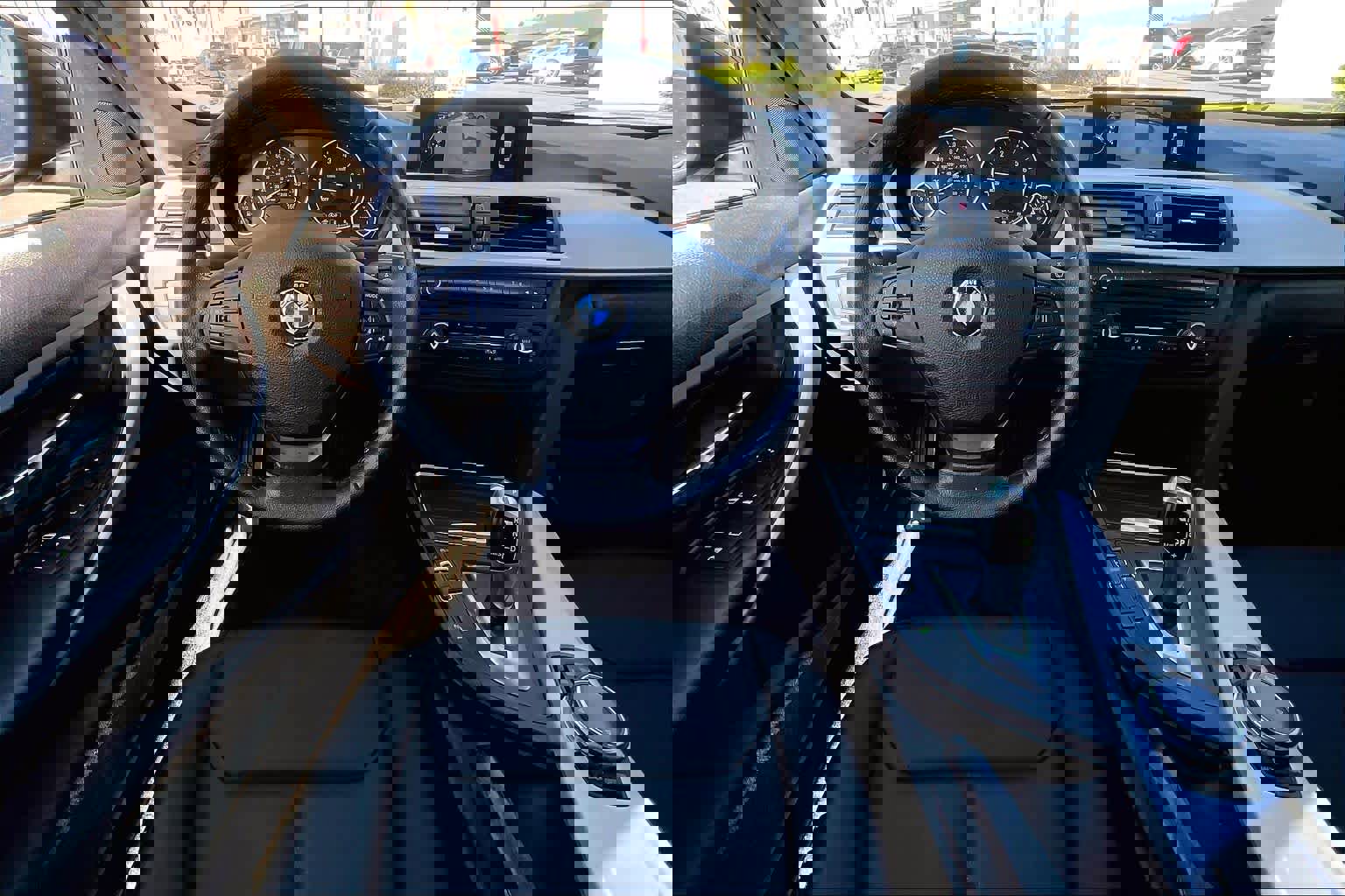 Used 2014 BMW 320i Sedan image 5