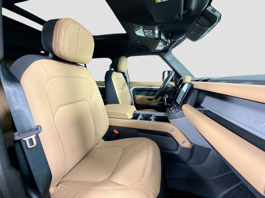 New 2026 Land Rover Defender 130 V8 AWD/4WD image 30