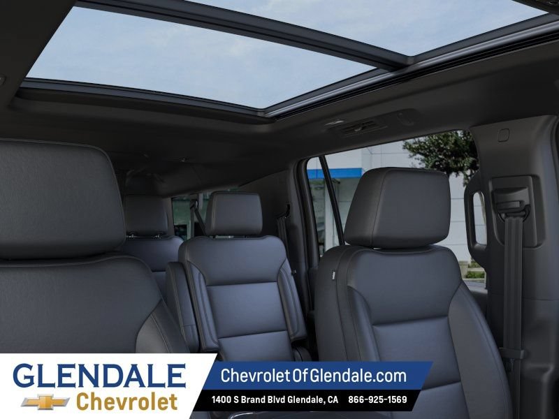 New 2026 Chevrolet Suburban Z71 w/ Comfort Package AWD/4WD image 24