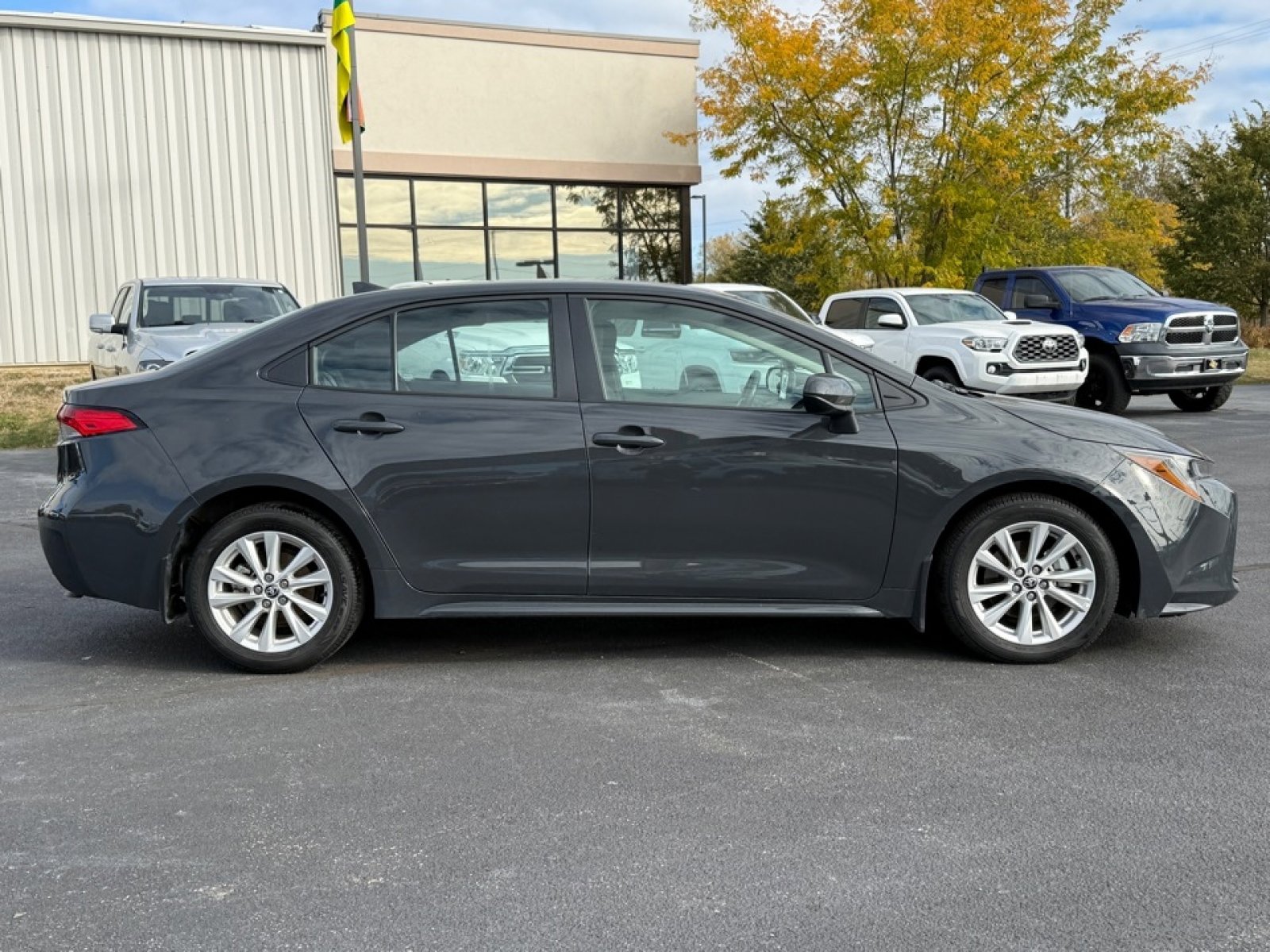 Used 2024 Toyota Corolla LE image 9