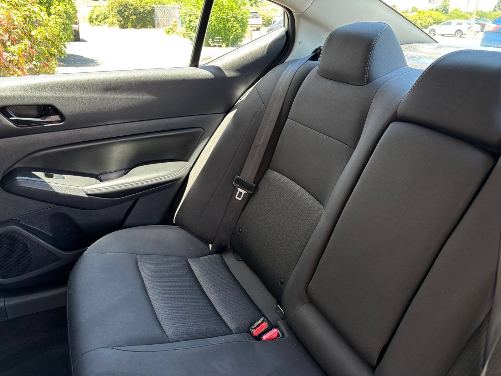Used 2025 Nissan Altima 2.5 SV FWD image 40
