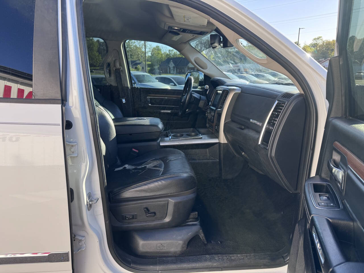 Used 2014 RAM 2500 Laramie w/ Convenience Group AWD/4WD image 22
