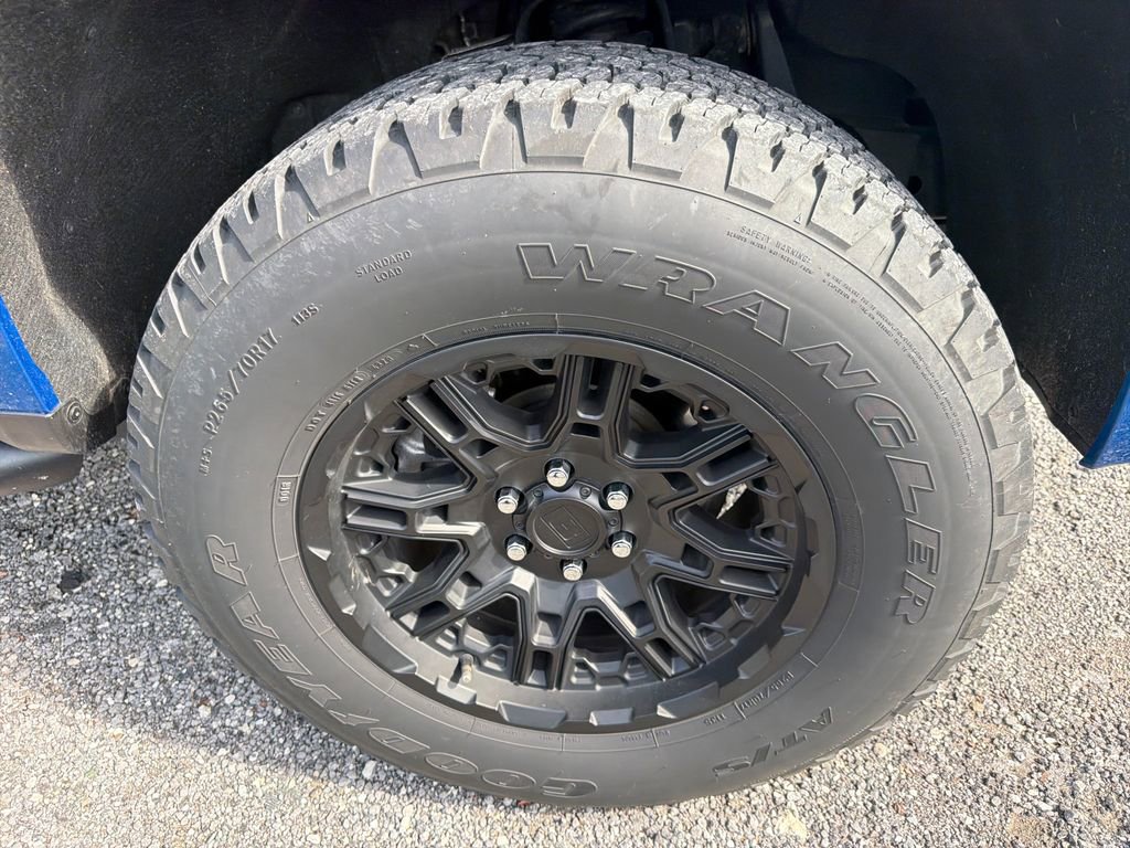 Used 2021 Chevrolet Colorado LT image 12