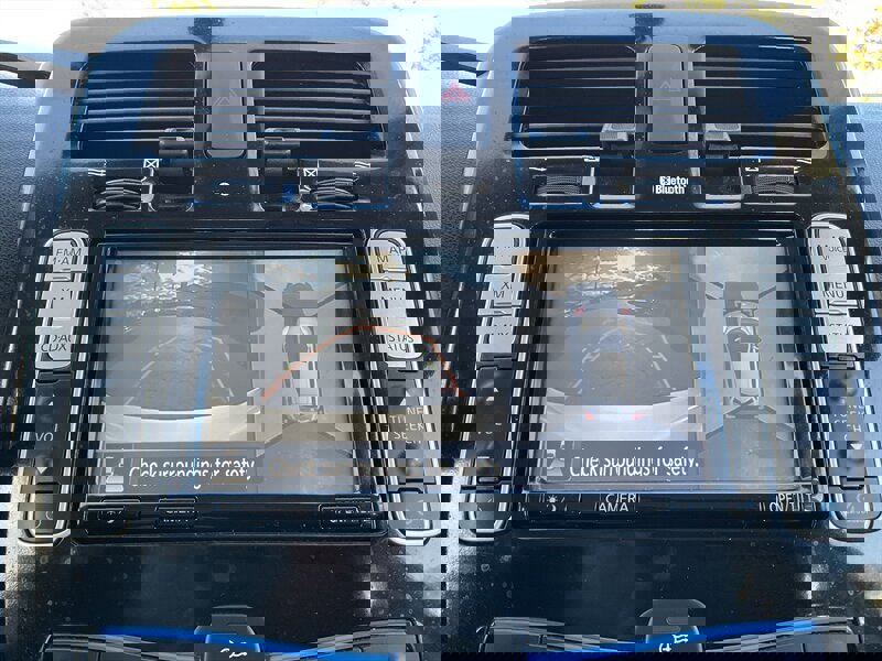 Used 2014 Nissan Leaf SL w/ Premium Package image 24