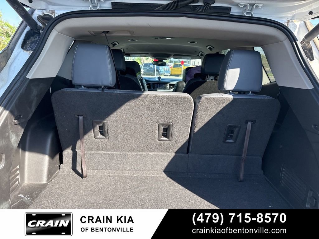 Used 2020 Buick Enclave Essence AWD/4WD image 14