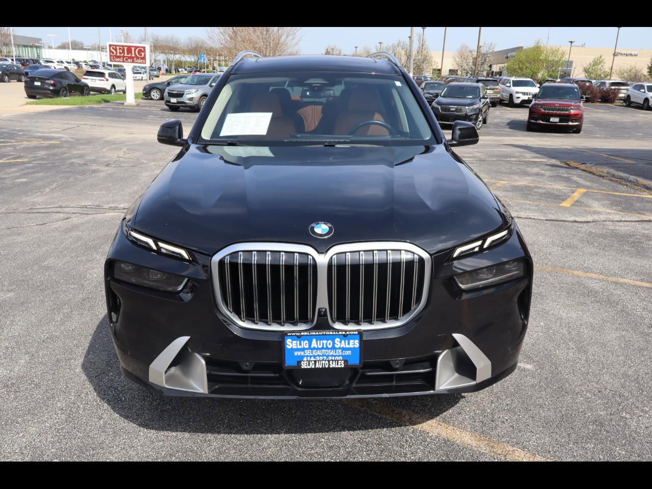 Used 2023 BMW X7 xDrive40i w/ Premium Package image 2