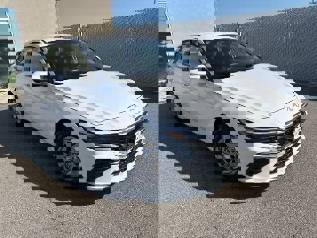 New 2026 Hyundai Elantra SE