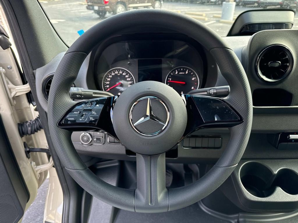 New 2025 Mercedes-Benz Sprinter 2500 image 21