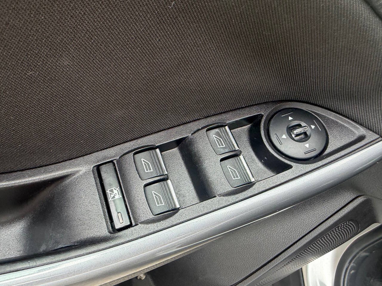Used 2013 Ford Focus Titanium FWD image 13