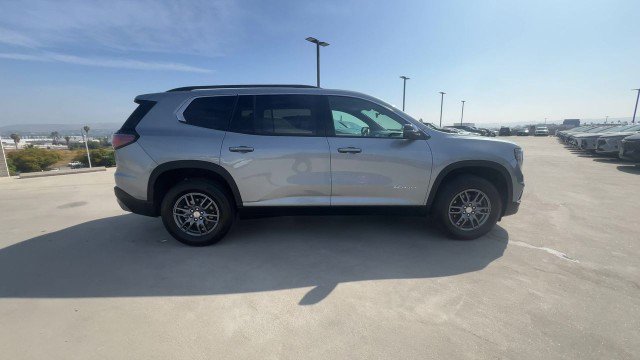 Used 2025 GMC Acadia Elevation image 9