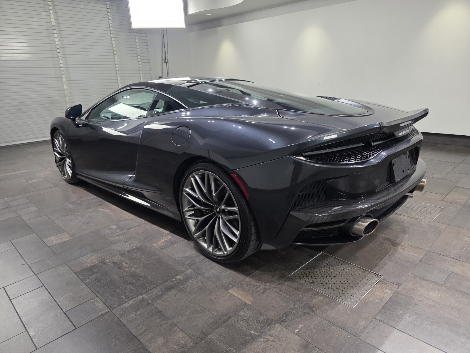 Used 2023 McLaren GT RWD image 4
