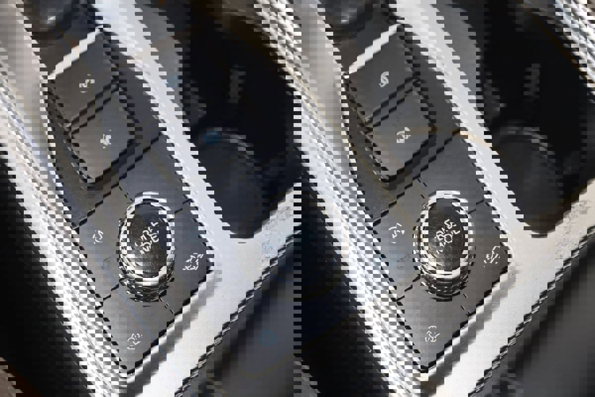 Used 2021 Ford Explorer Limited w/ Equipment Group 301A image 28