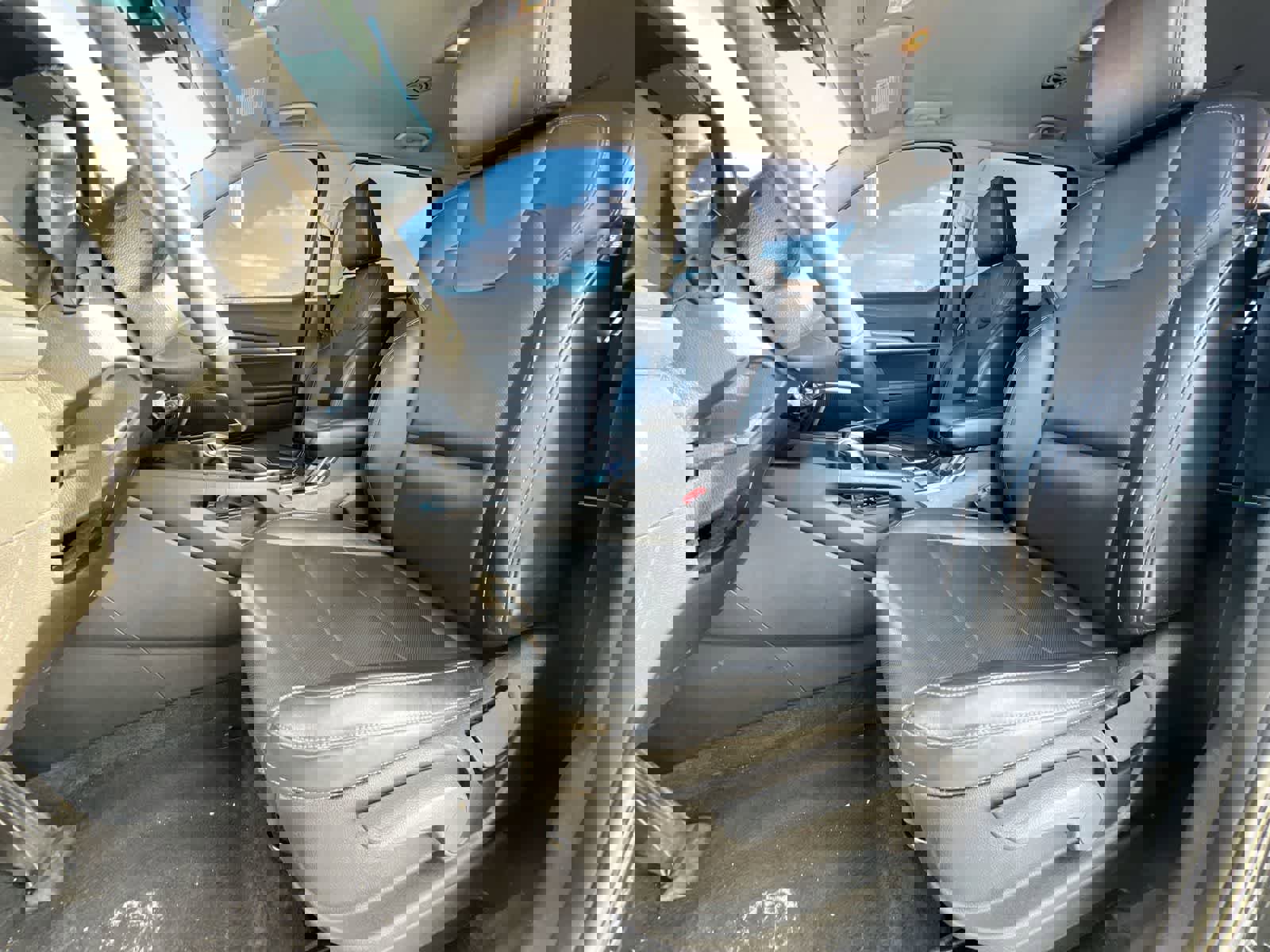 Used 2022 Kia Telluride LX image 16