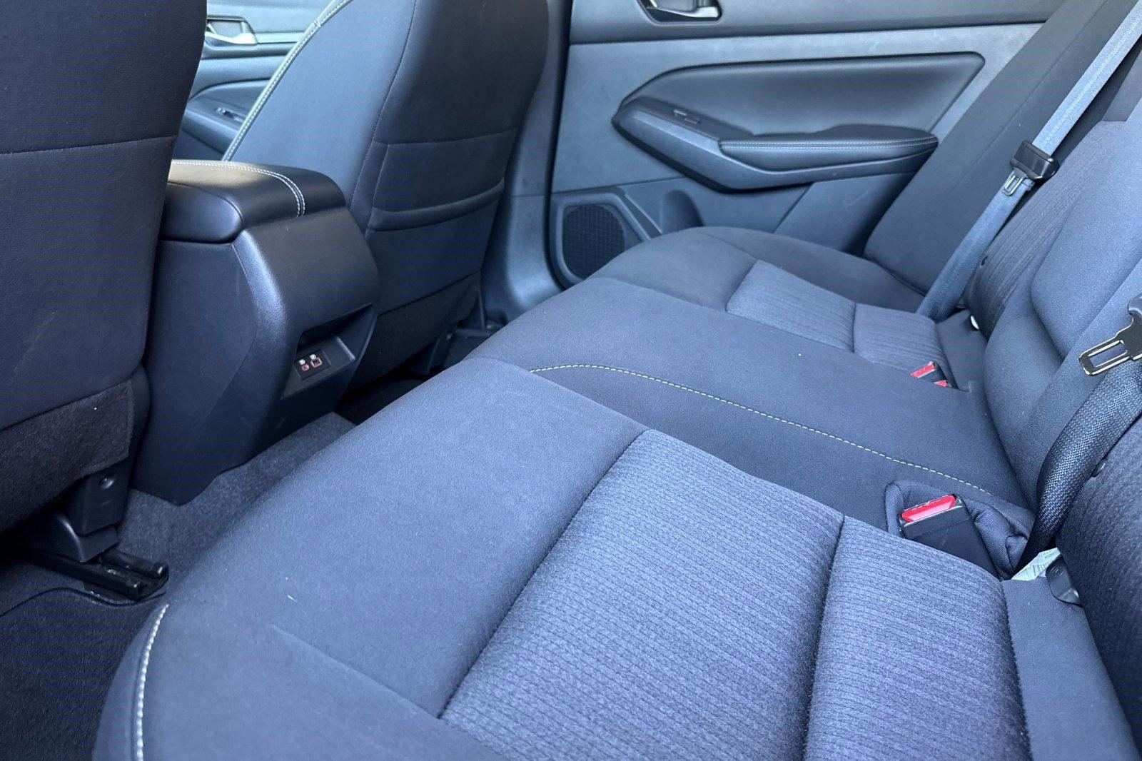 Used 2025 Nissan Altima 2.5 SV image 26