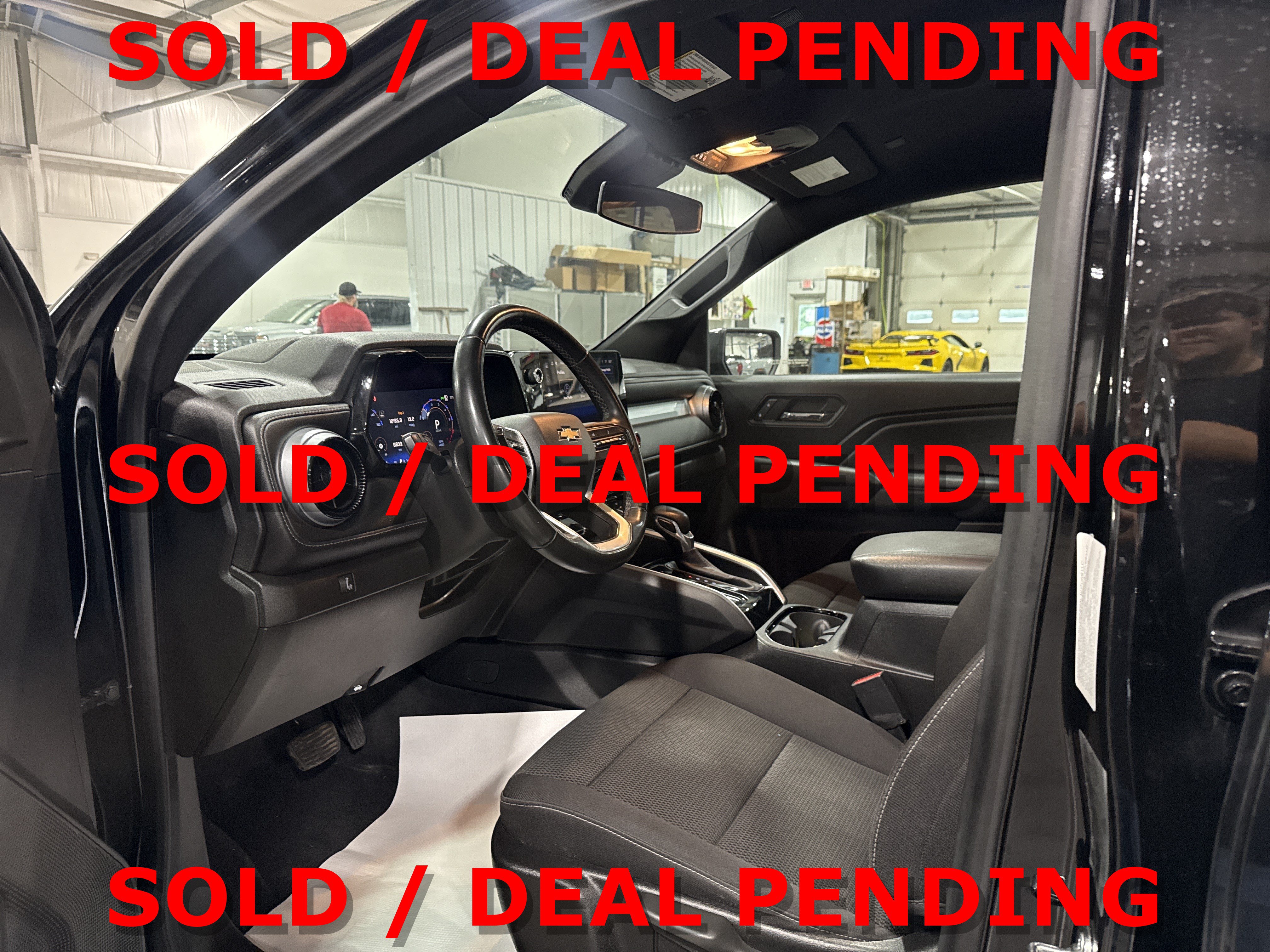 Used 2024 Chevrolet Colorado LT w/ LT Convenience Package AWD/4WD image 7
