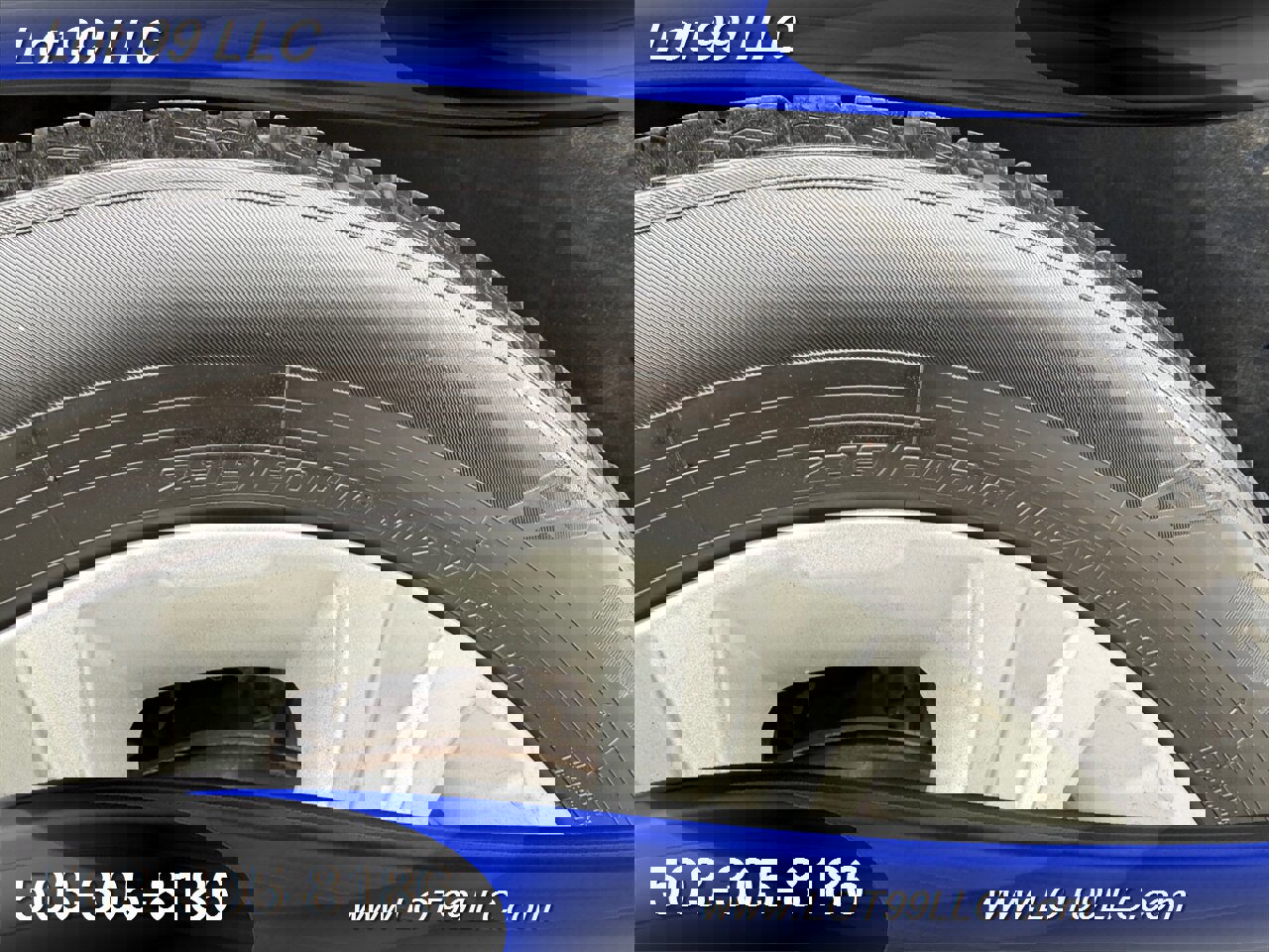 Used 2018 Land Rover Range Rover Evoque SE Premium image 50