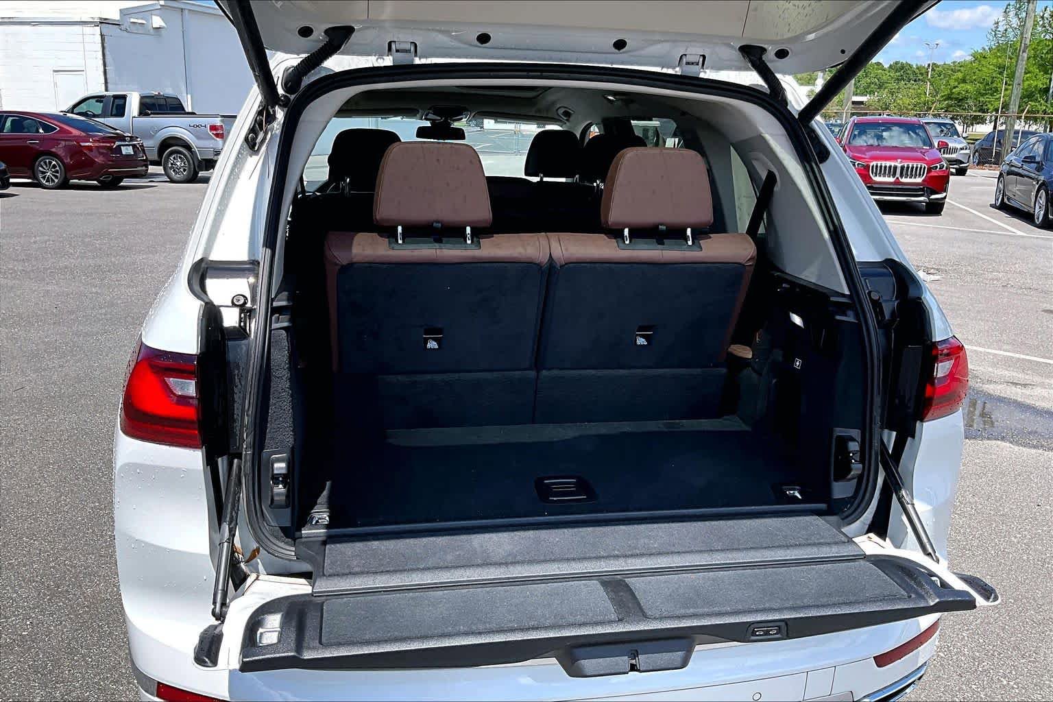 Used 2020 BMW X7 xDrive40i w/ Cold Weather Package AWD/4WD image 31