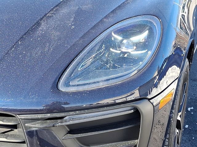 Used 2023 Porsche Macan T image 11