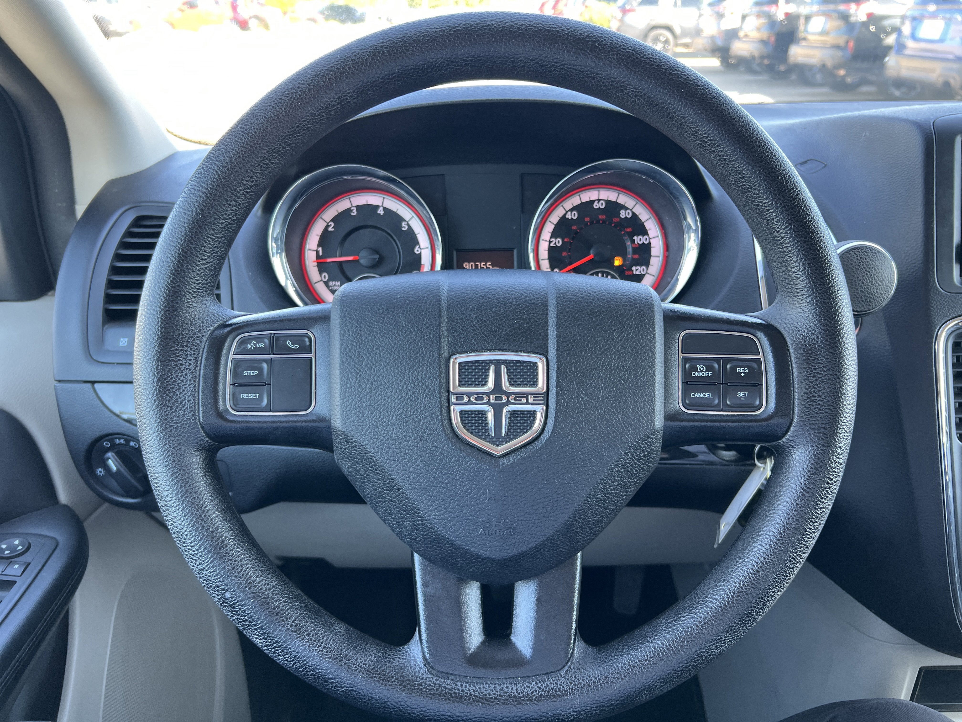 Used 2020 Dodge Grand Caravan SE w/ UConnect Hands-Free Group FWD image 27