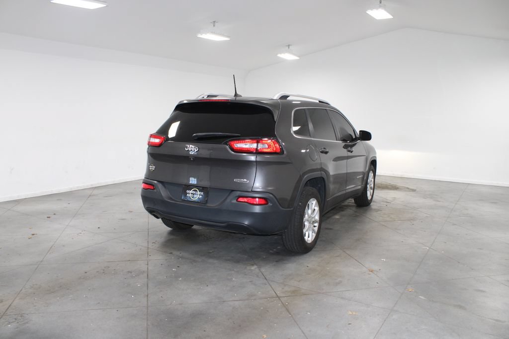 Used 2018 Jeep Cherokee Latitude Plus FWD image 9
