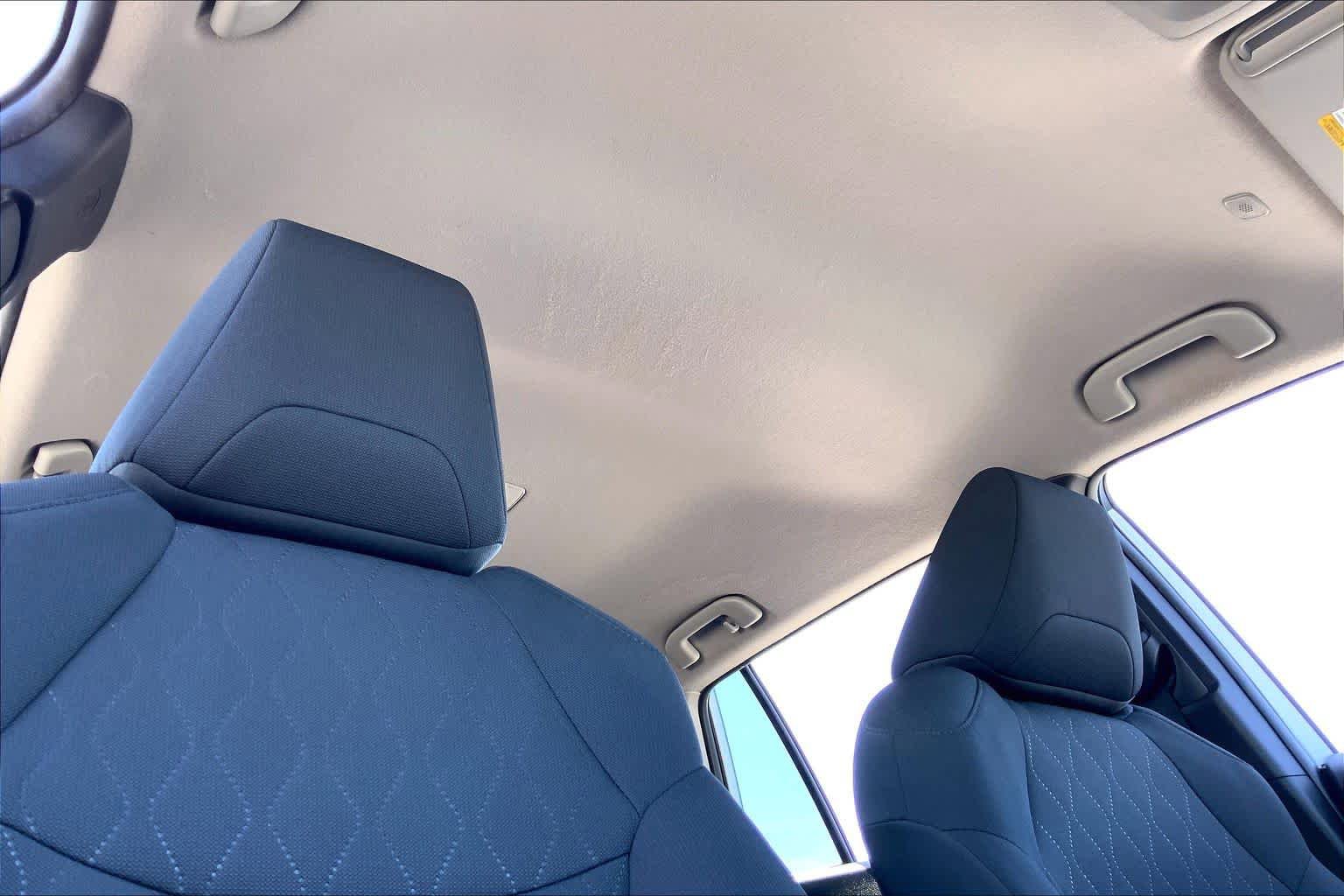 Used 2024 Toyota Corolla Cross LE FWD image 14
