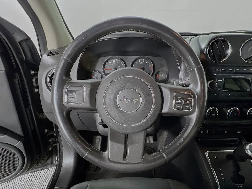 Used 2012 Jeep Compass Latitude image 11