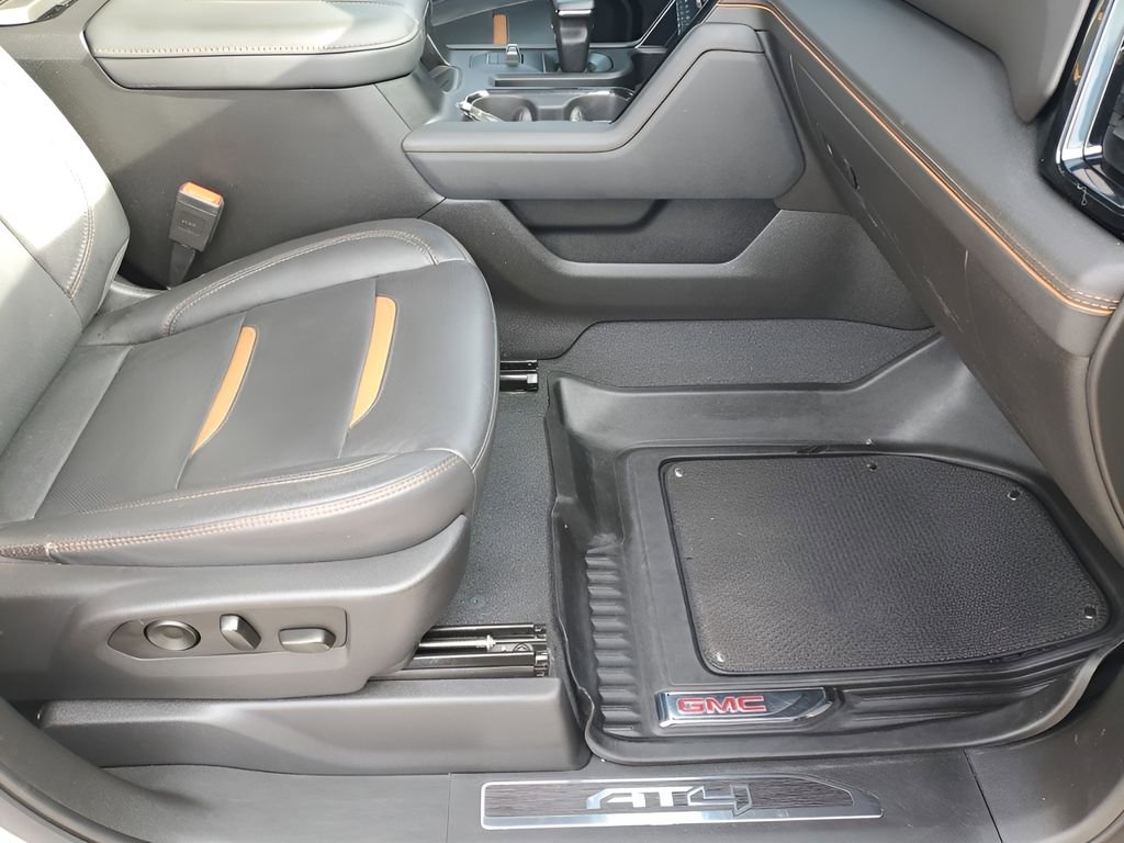 Used 2023 GMC Sierra 1500 AT4 w/ Technology Package image 16