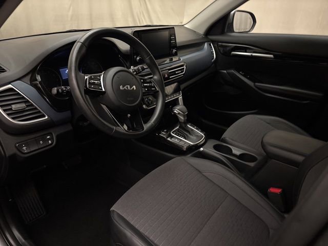 Certified 2023 Kia Seltos S image 12