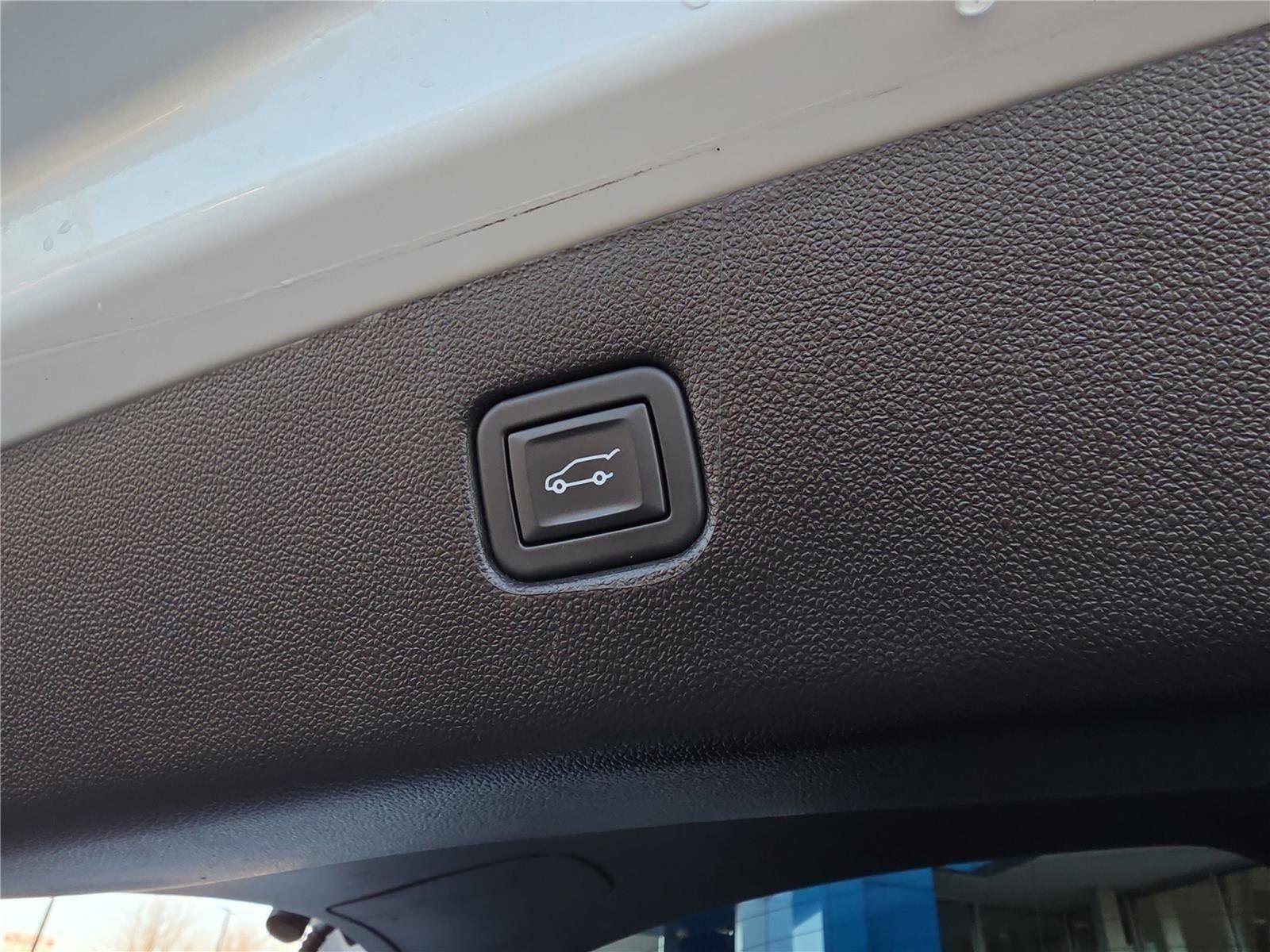 Used 2024 Chevrolet Blazer LT FWD image 36