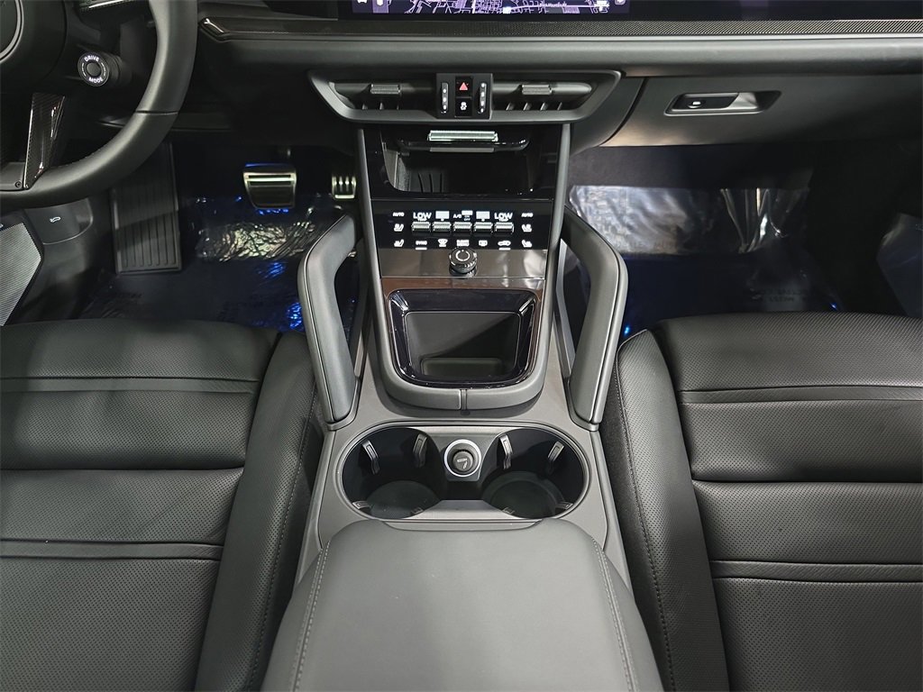 Used 2025 Porsche Cayenne GTS image 20