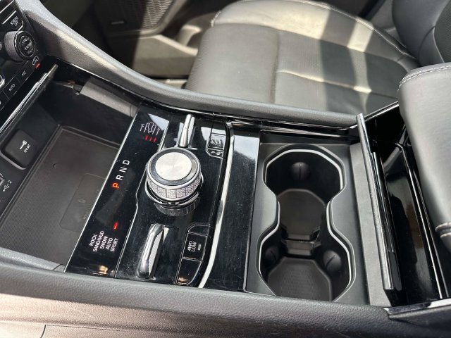 Certified 2024 Jeep Grand Cherokee L Overland w/ Luxury Tech Group IV AWD/4WD image 38