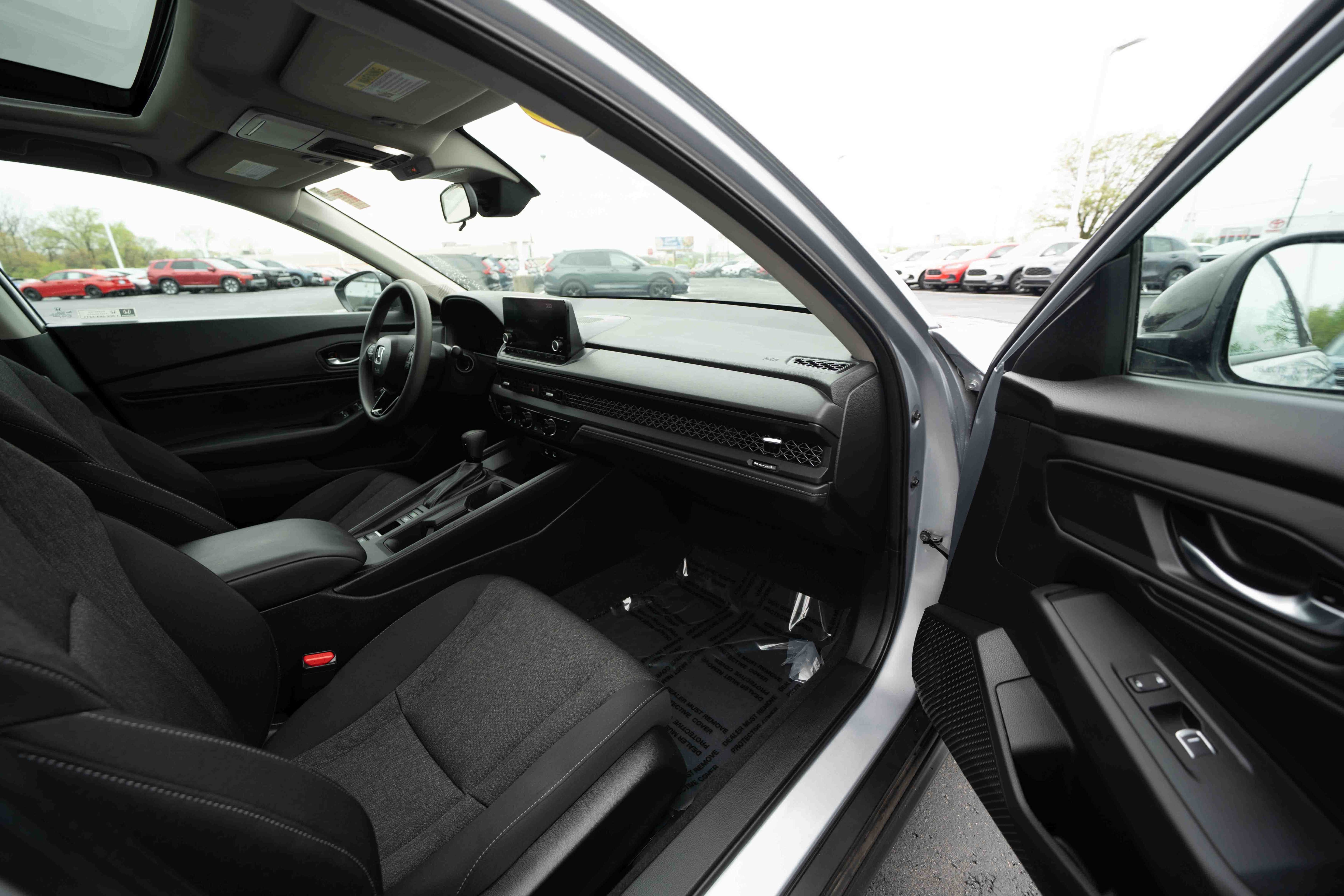 Certified 2025 Honda Accord SE image 25