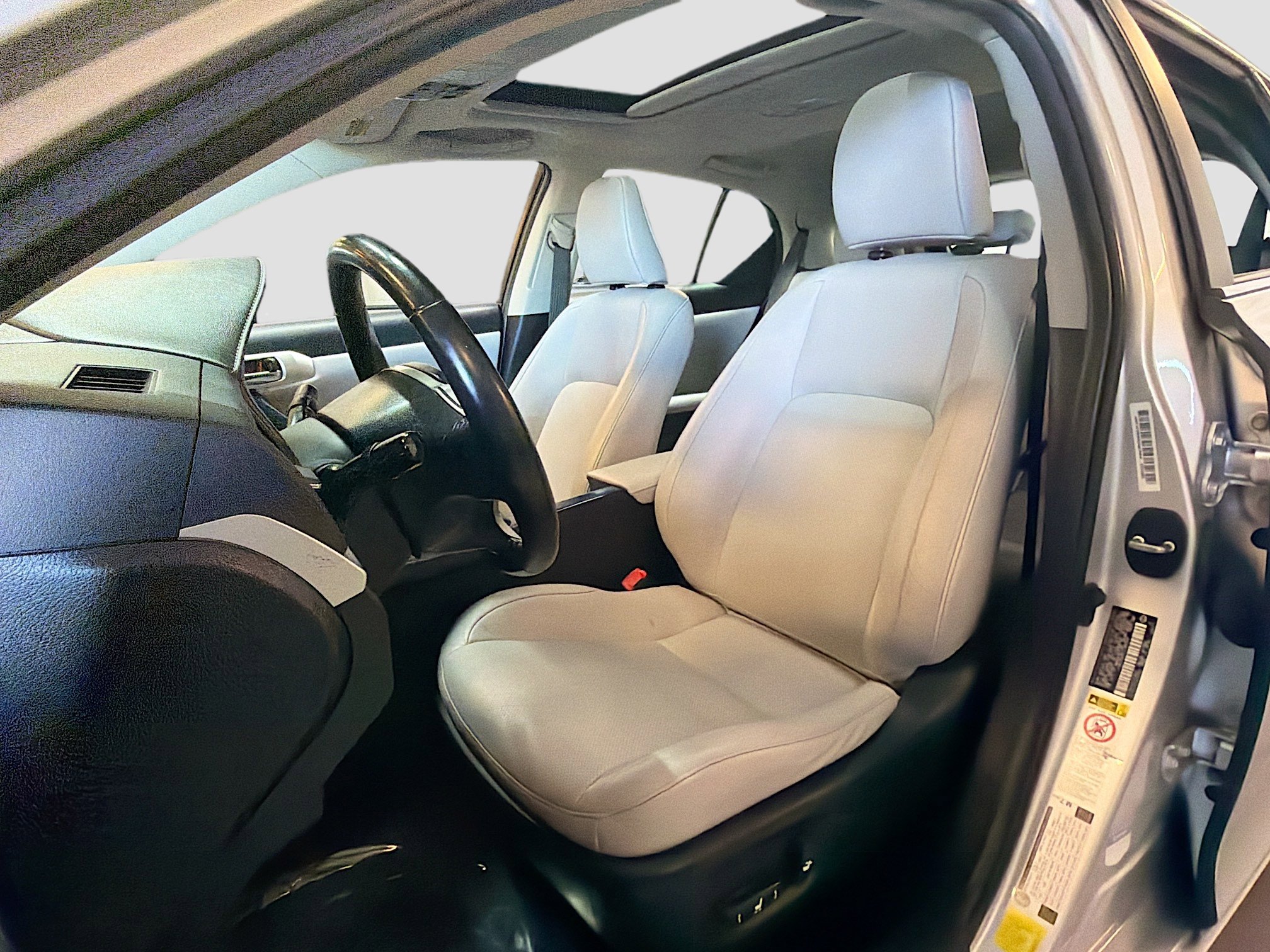 Used 2012 Lexus CT 200h Premium w/ Leather Pkg image 13