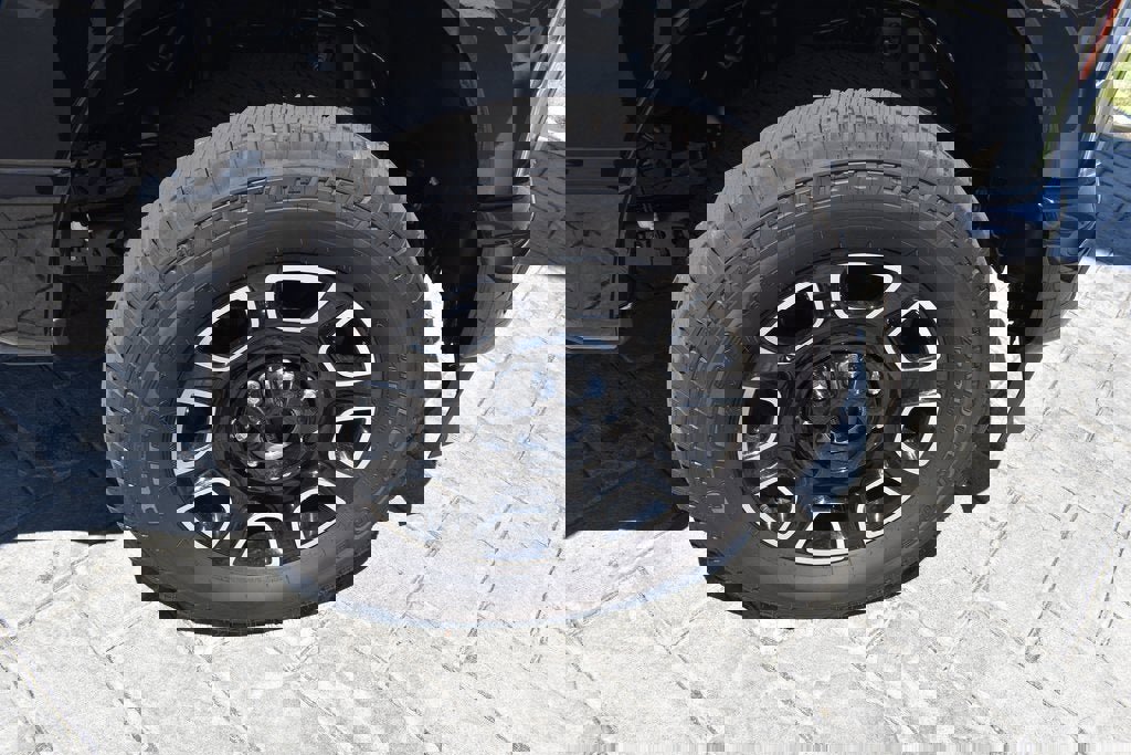 New 2025 Ford F250 Platinum image 4