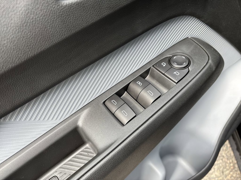 New 2027 Chevrolet Bolt LT w/ Comfort Package FWD image 22