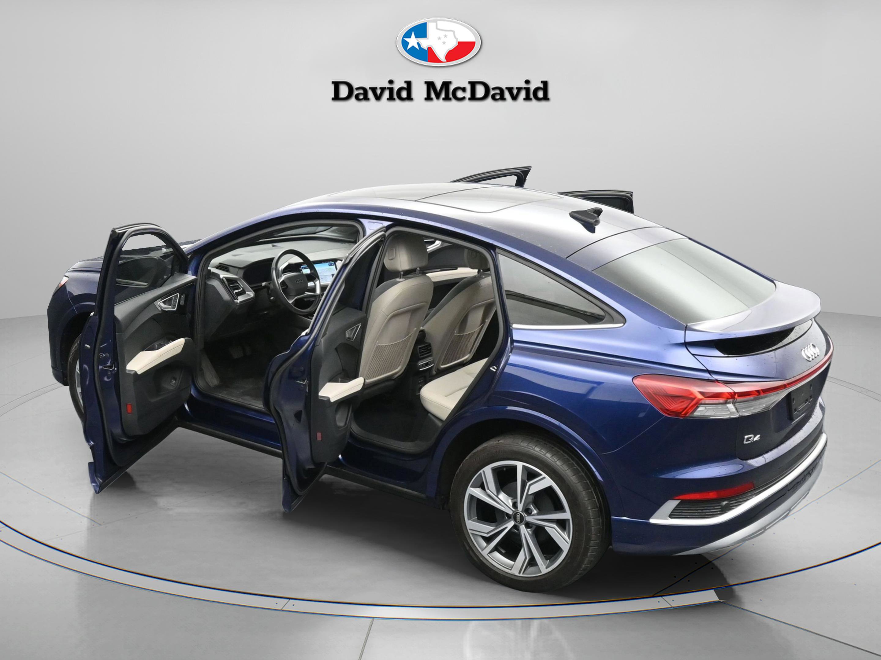 Used 2024 Audi Q4 e-tron Premium Plus w/ Premium Plus image 8