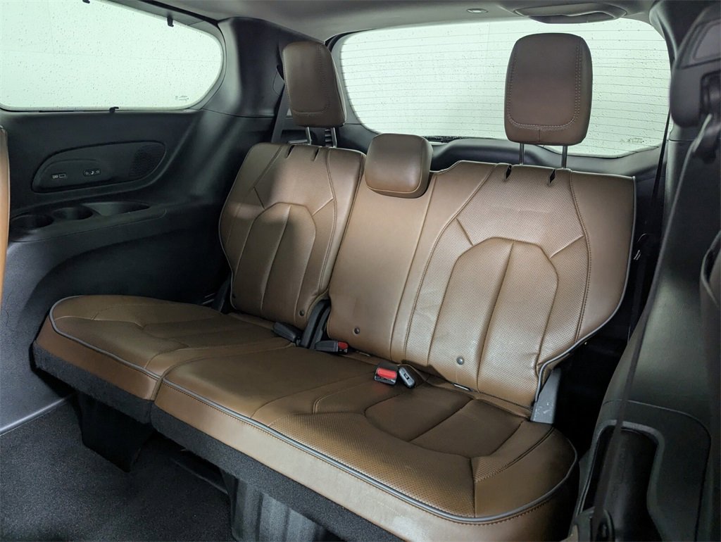 Used 2018 Chrysler Pacifica Limited w/ Advanced Safetytec Group image 23