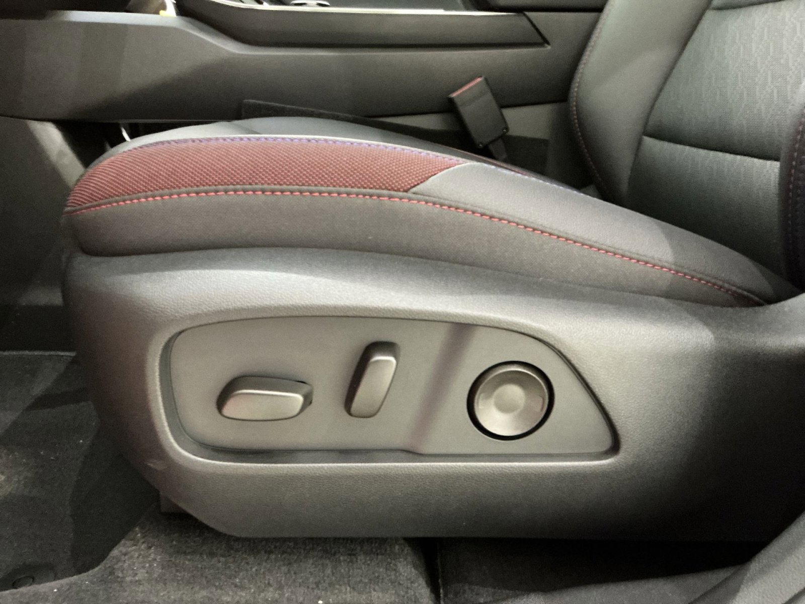 New 2026 Chevrolet Equinox RS w/ Safety and Technology Package image 22