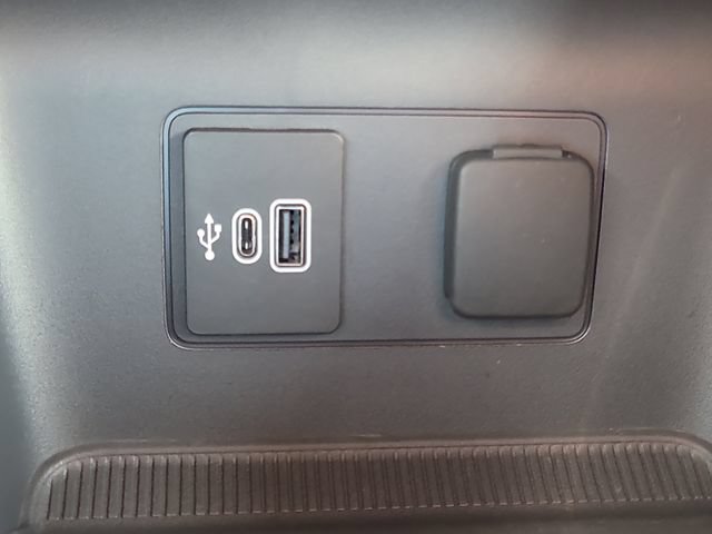 Used 2026 Ford Explorer Platinum RWD image 30