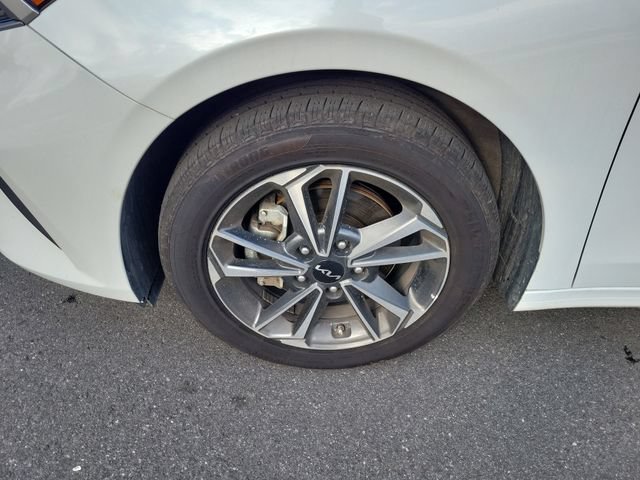 Used 2024 Kia Forte LXS FWD image 6